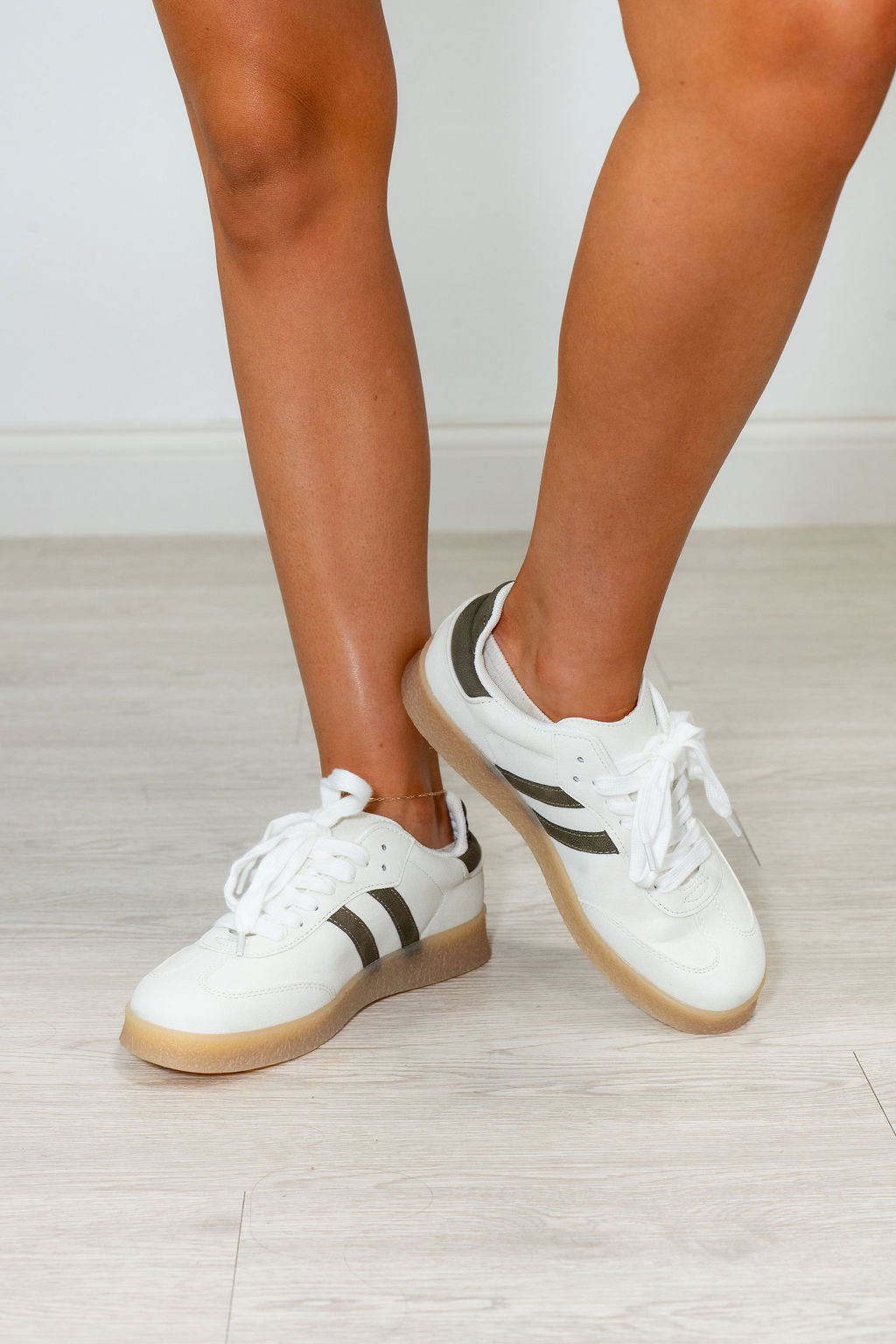 CI CHRISTI SNEAKERS*