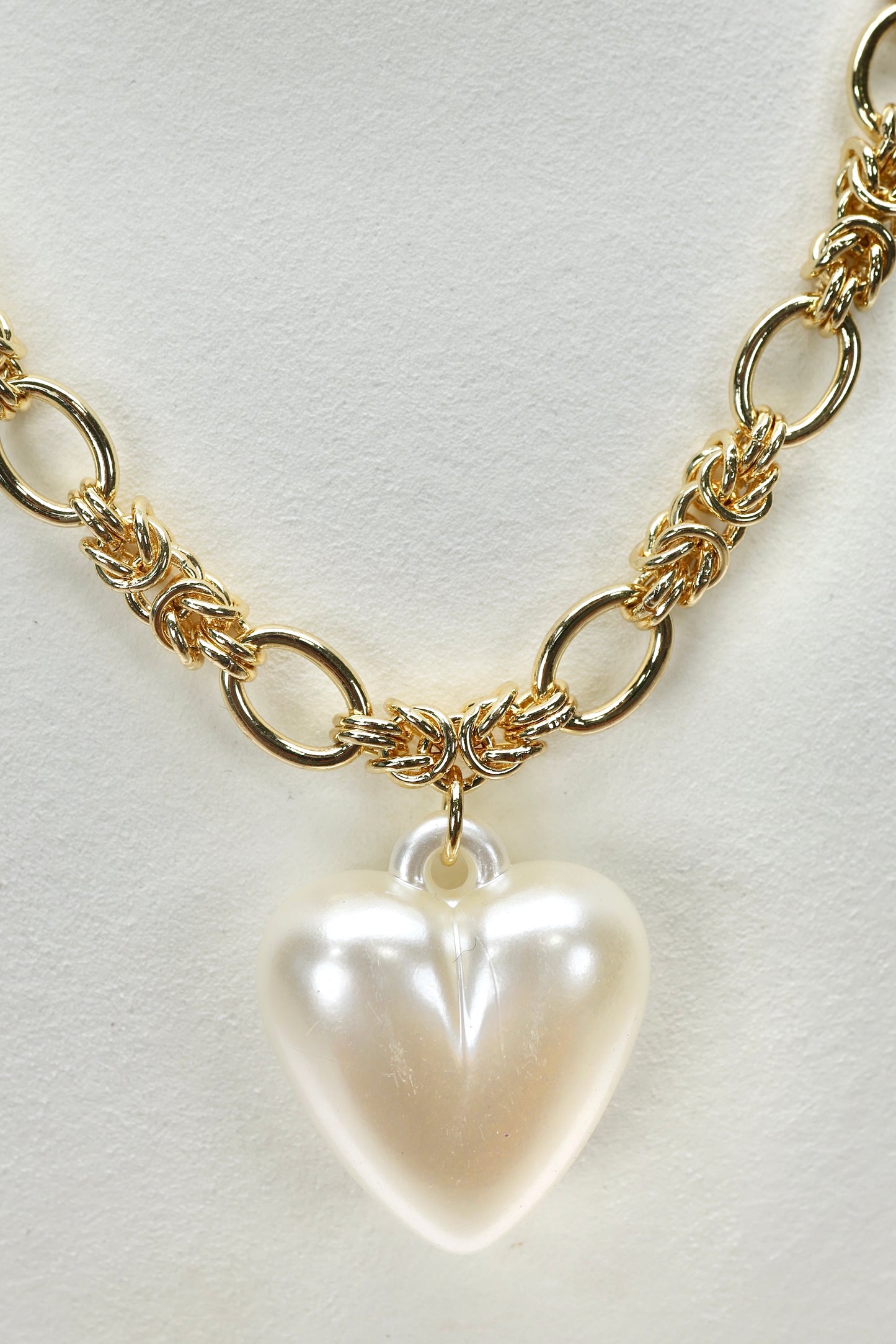 CLARA NECKLACE
