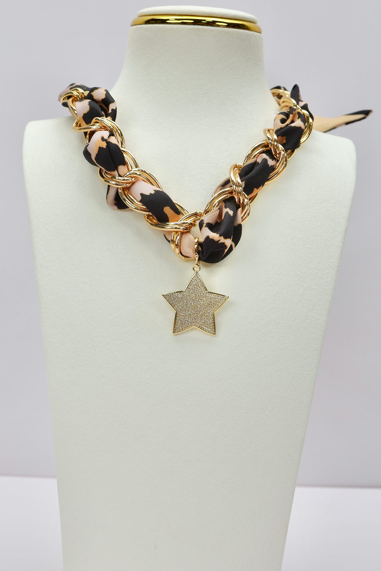 KAMRY SCARF NECKLACE