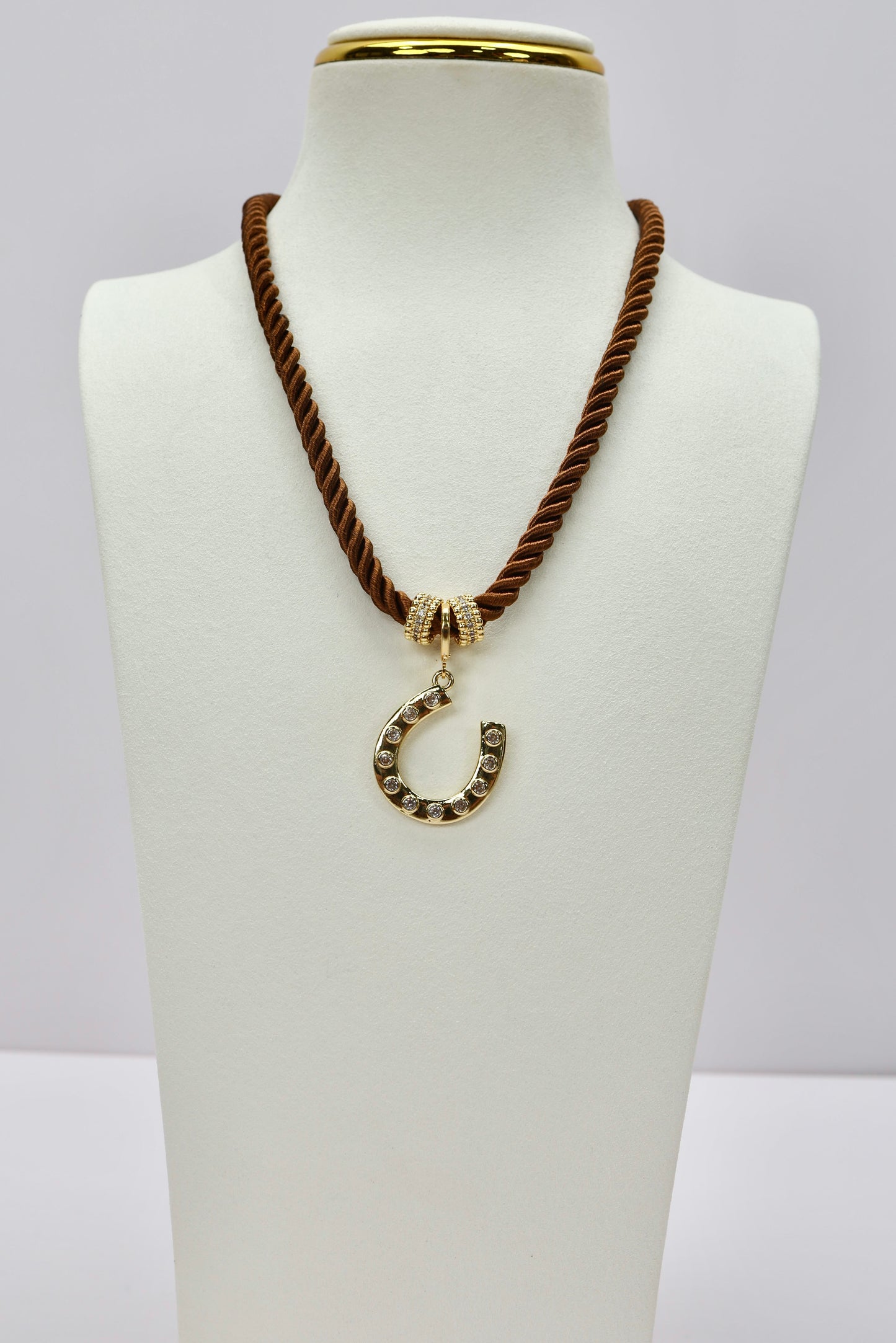 DEKOTA NECKLACE