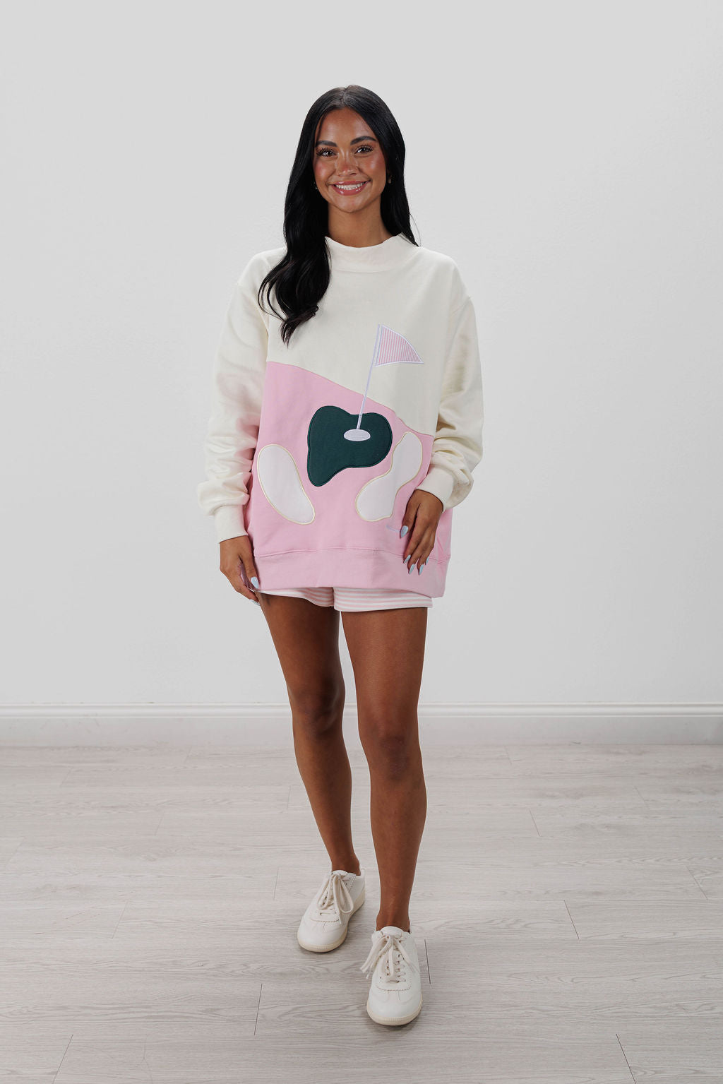 GOLFING ON THE GREEN MOCKNECK