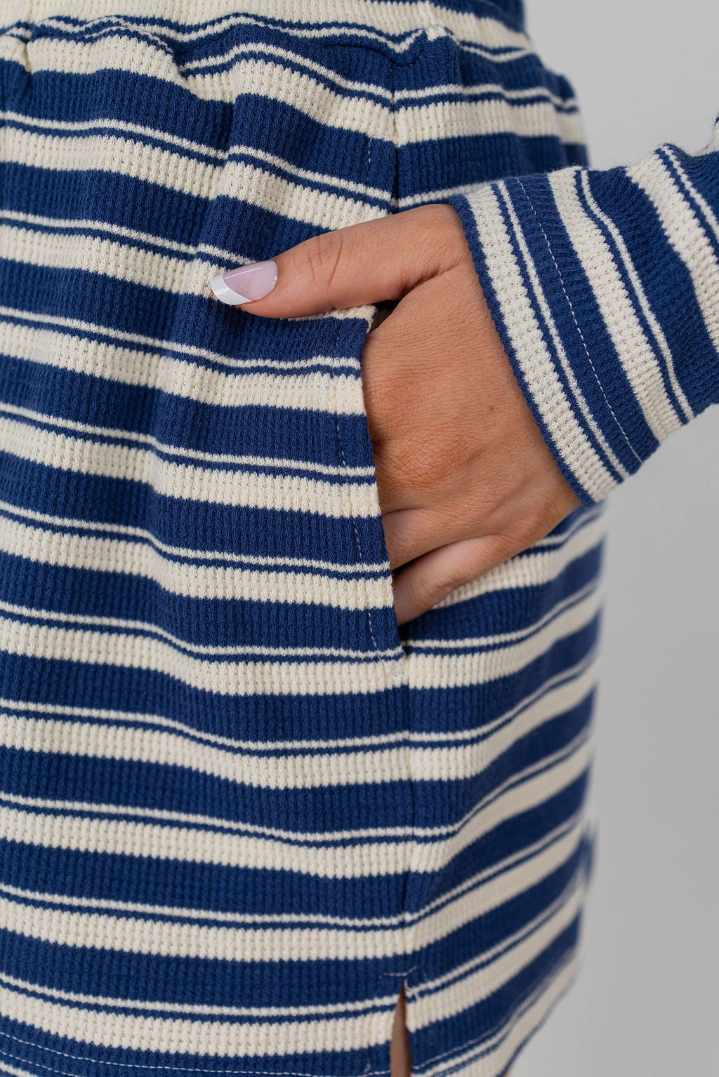 STRIPED KNIT SHORTS