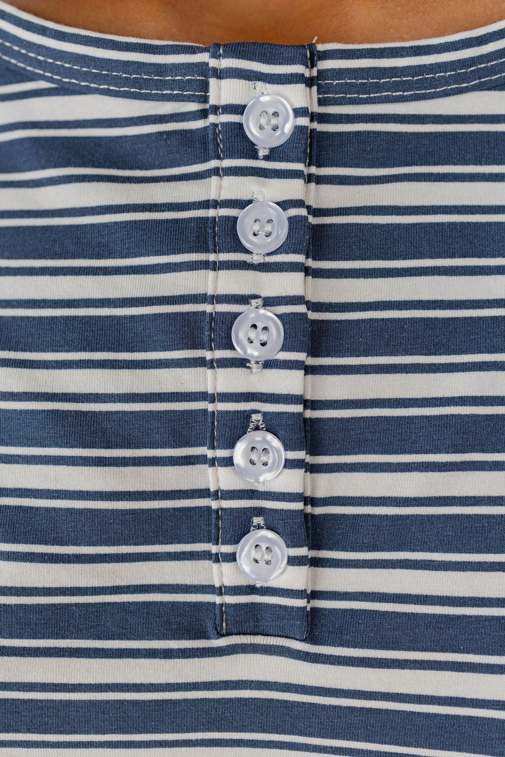 STRIPED SHORT SLEEVE TOP