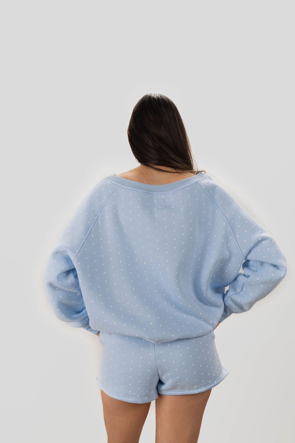 OFF THE SHOULDER CREWNECK