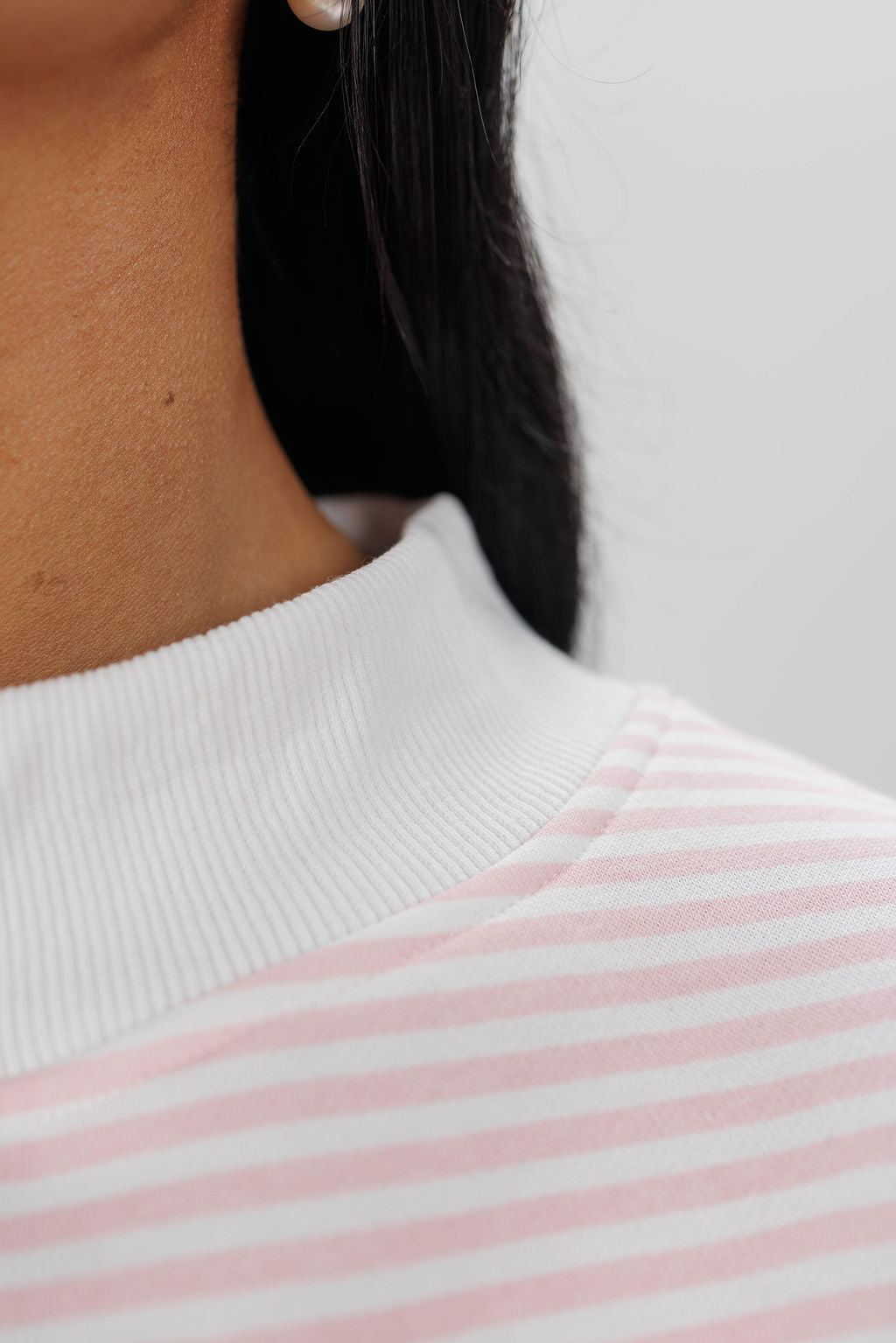 STRIPED MOCKNECK