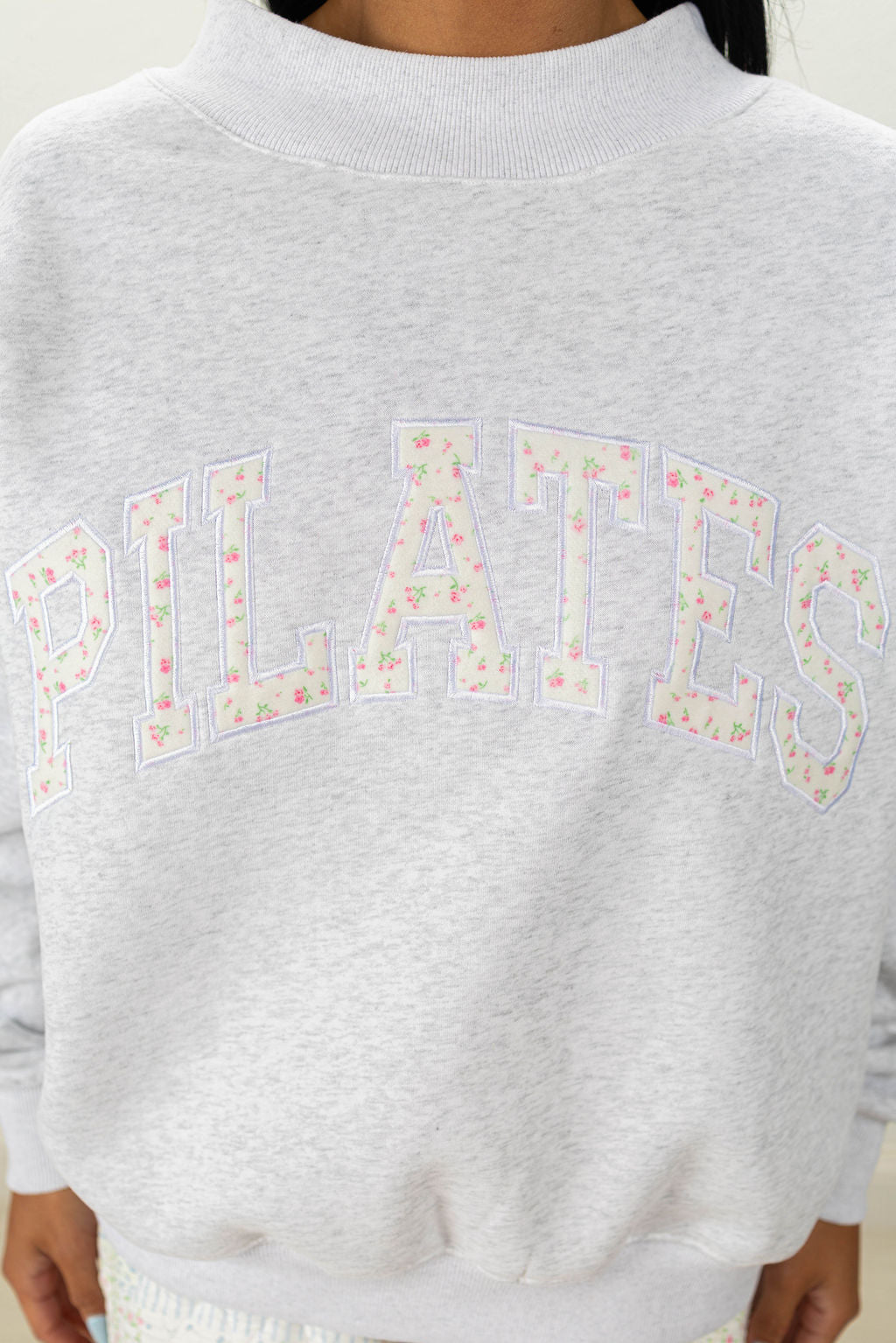 PILATES MOCKNECK