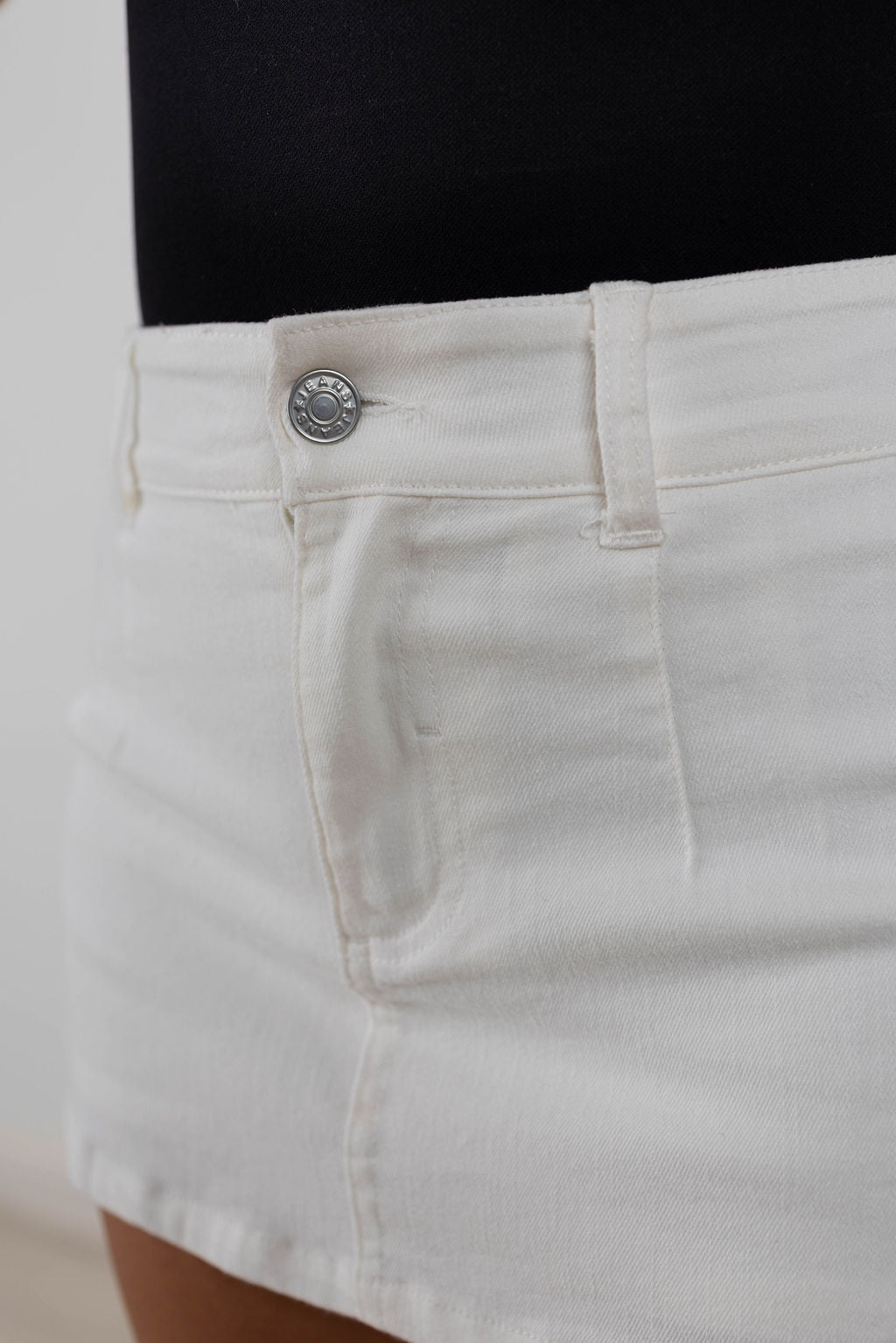 HEAT OF THE MOMENT SKIRT