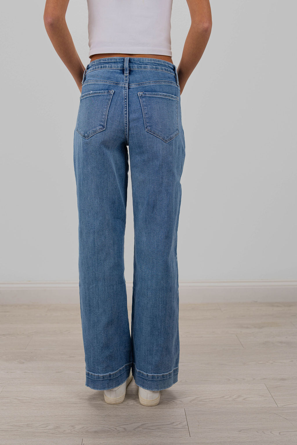 LOGAN JEANS