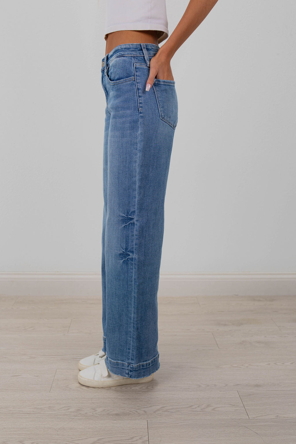 LOGAN JEANS