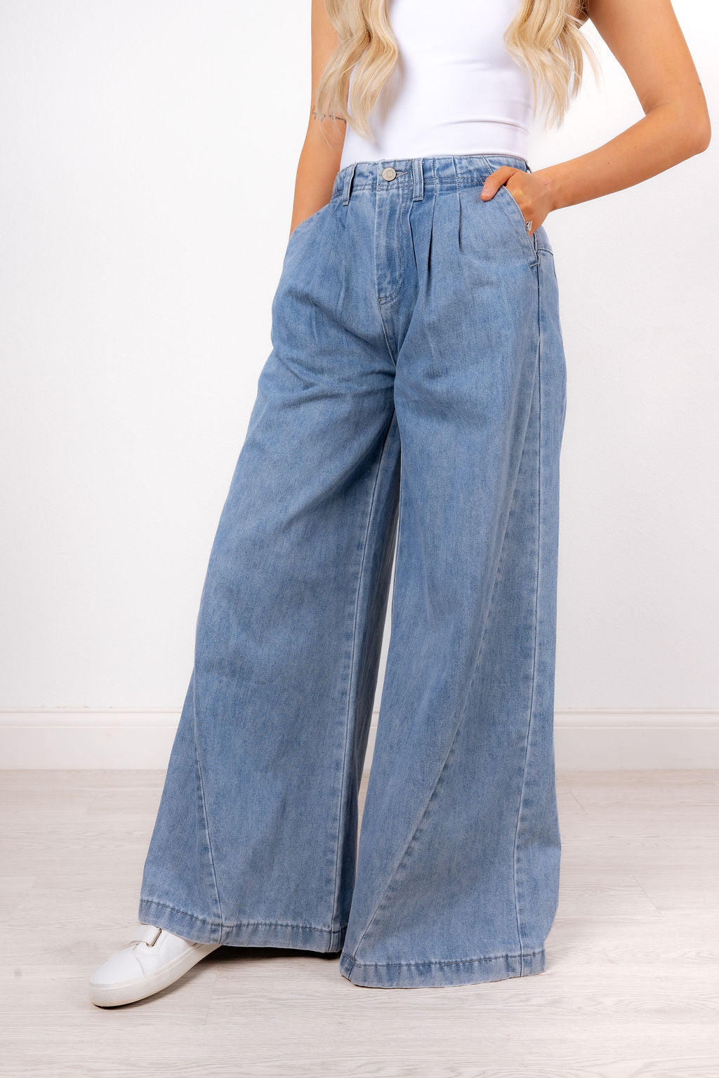 DAILY JEANS