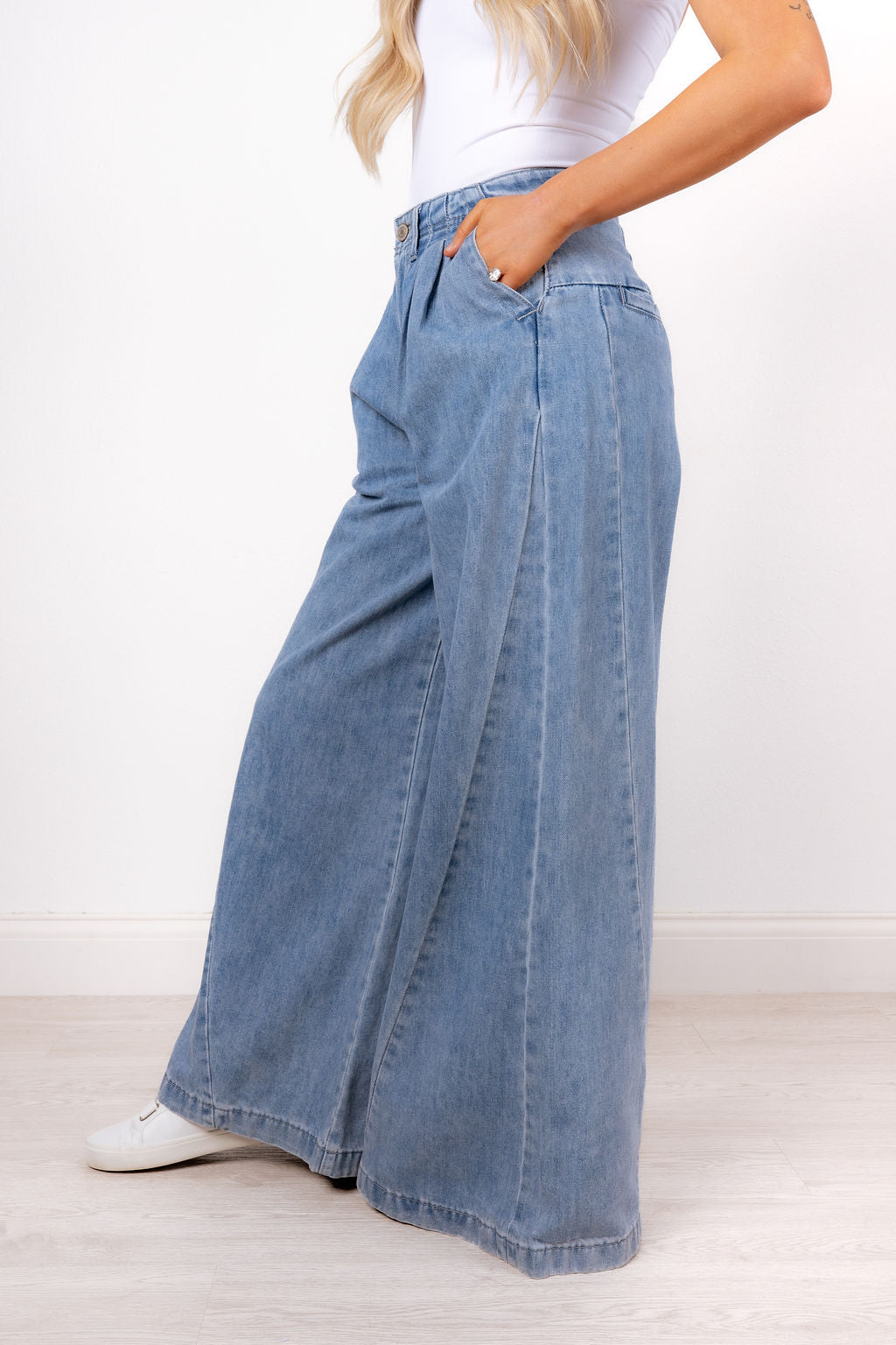 DAILY JEANS