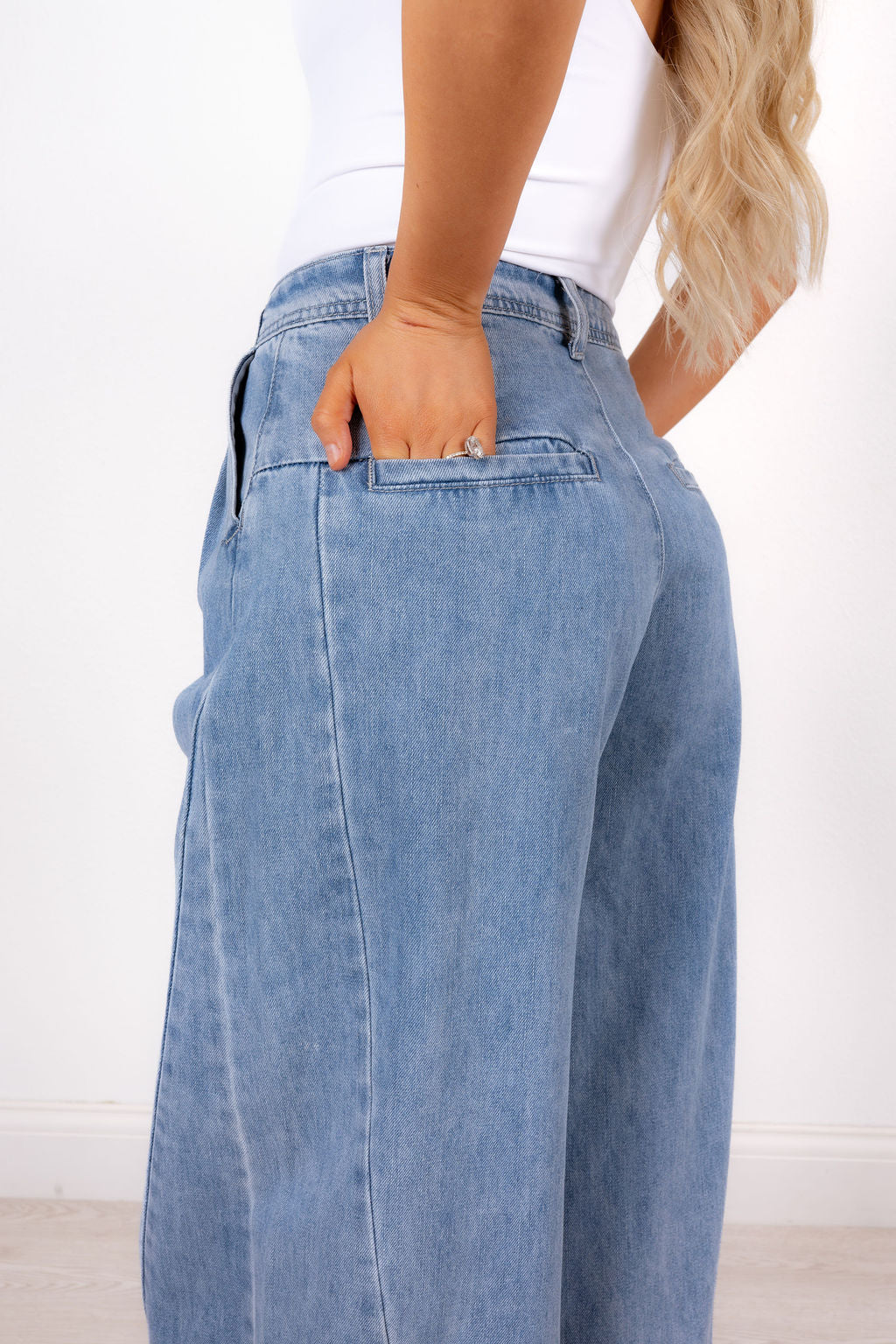 DAILY JEANS