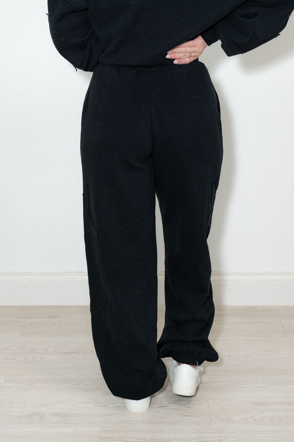 LINDSEY SET SWEATPANTS*