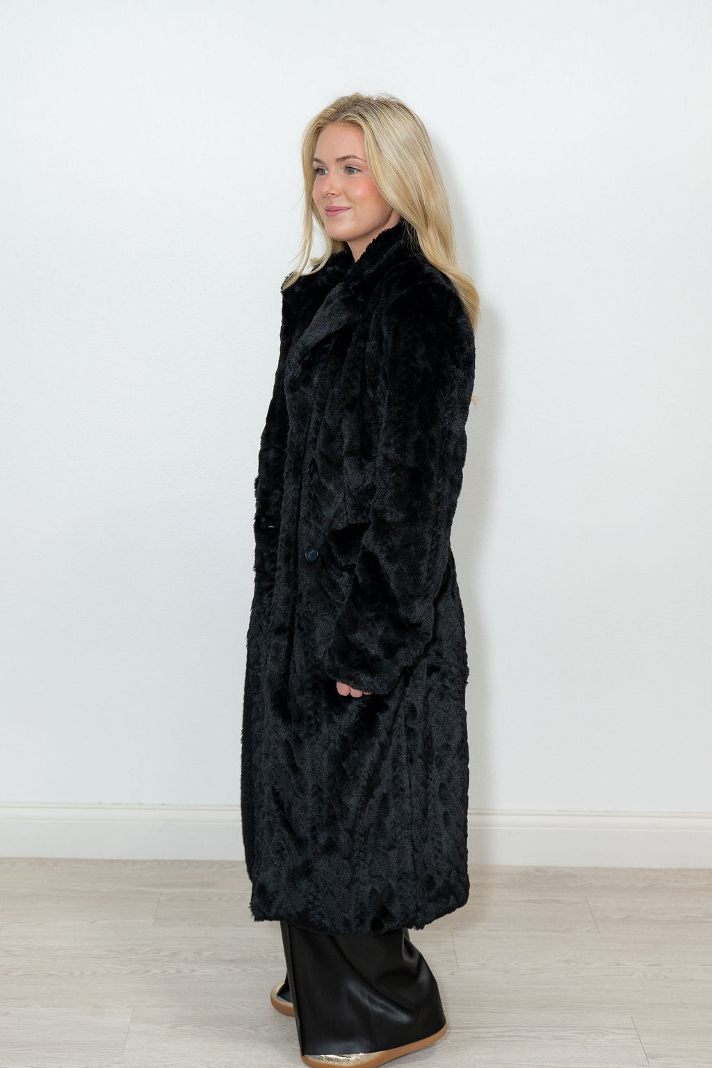 CLAIRA COAT*
