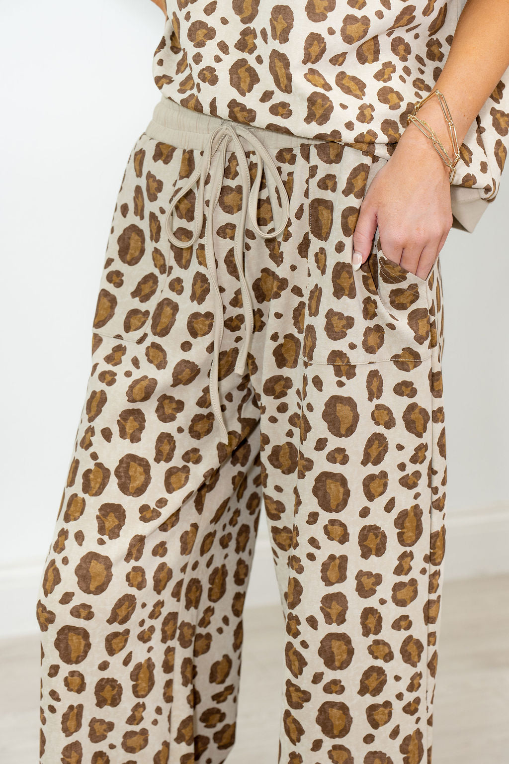 LOUNGE AROUND SET PANTS*