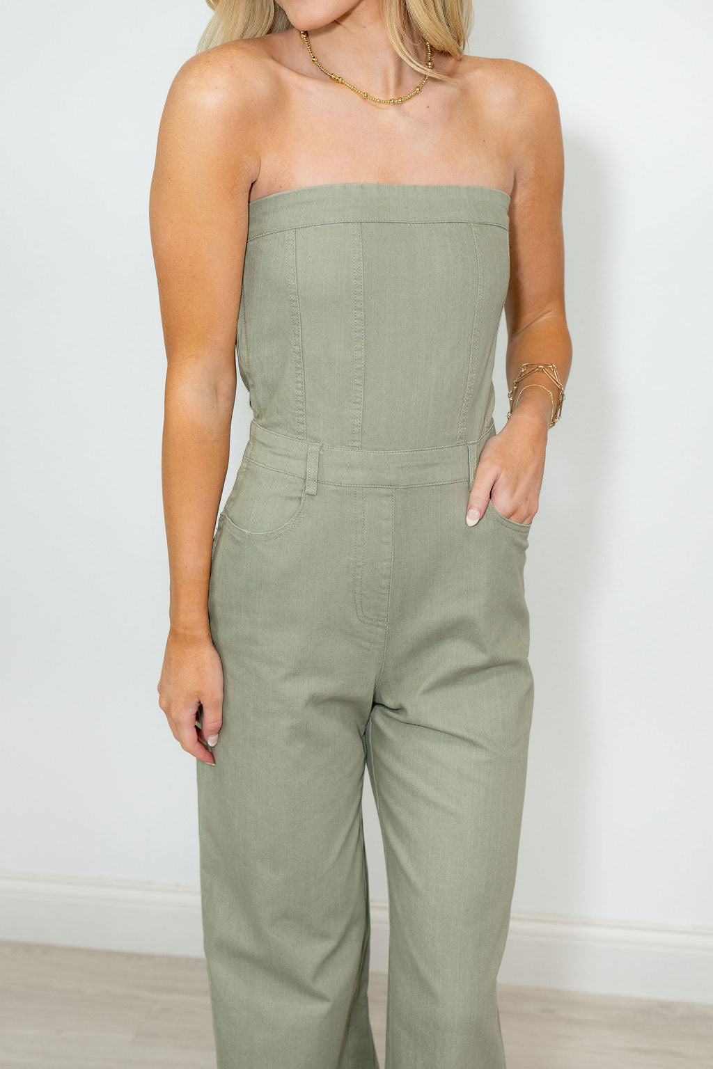 SHE'S CONFIDENT JUMPSUIT*