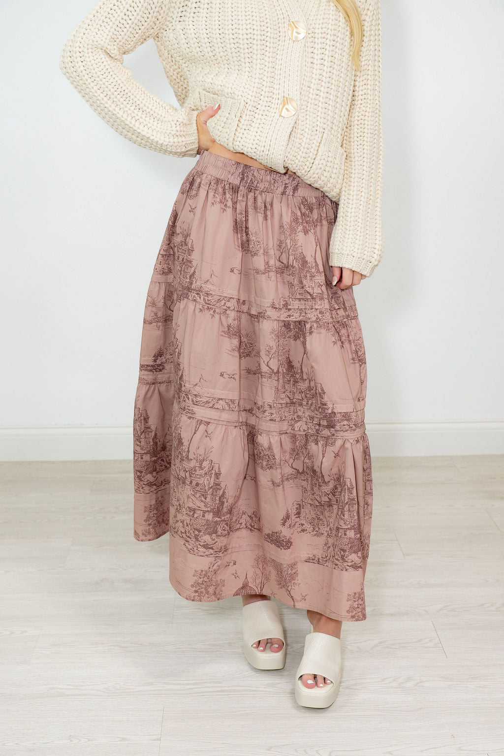 COFFEE SHOP SKIRT*