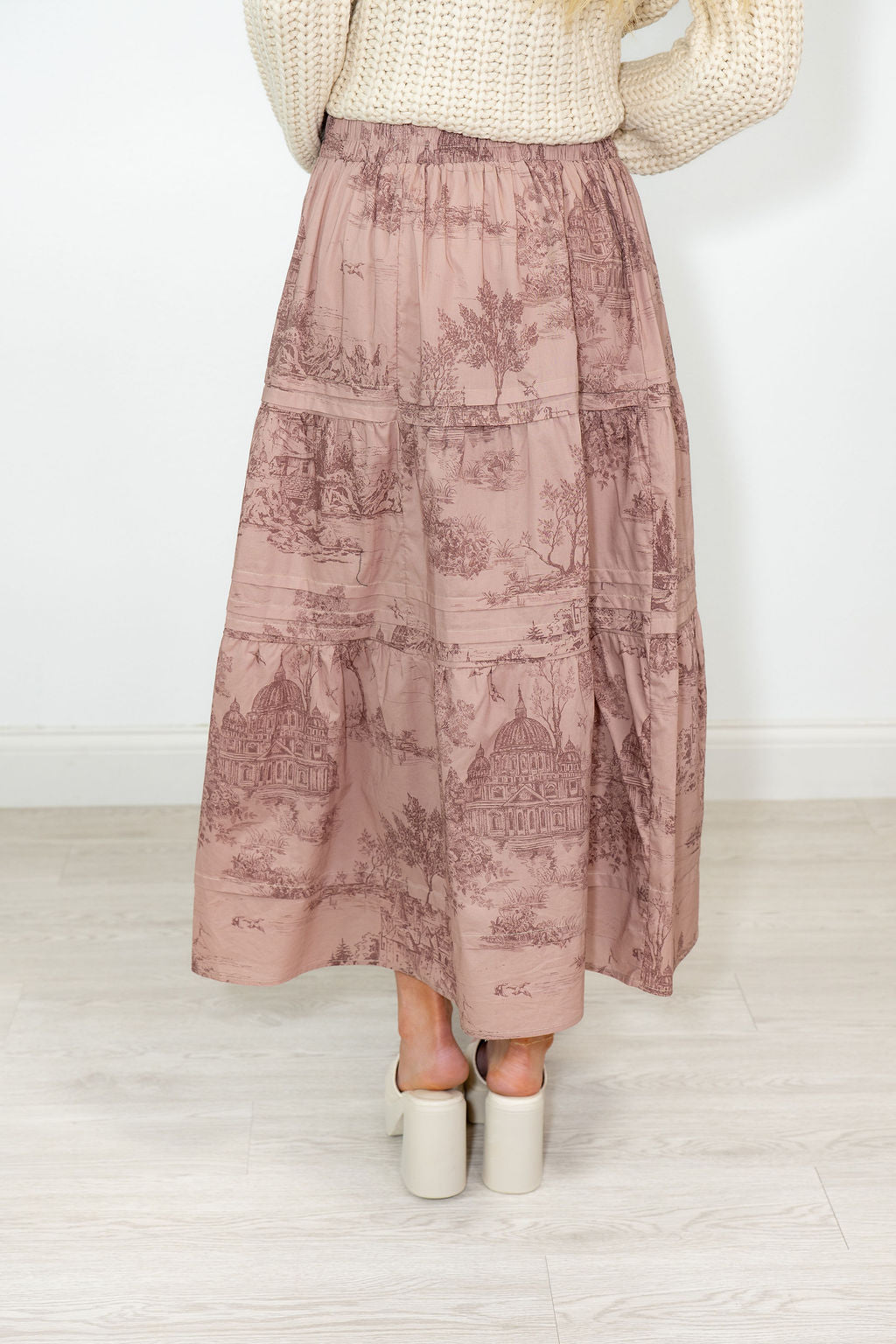 COFFEE SHOP SKIRT*