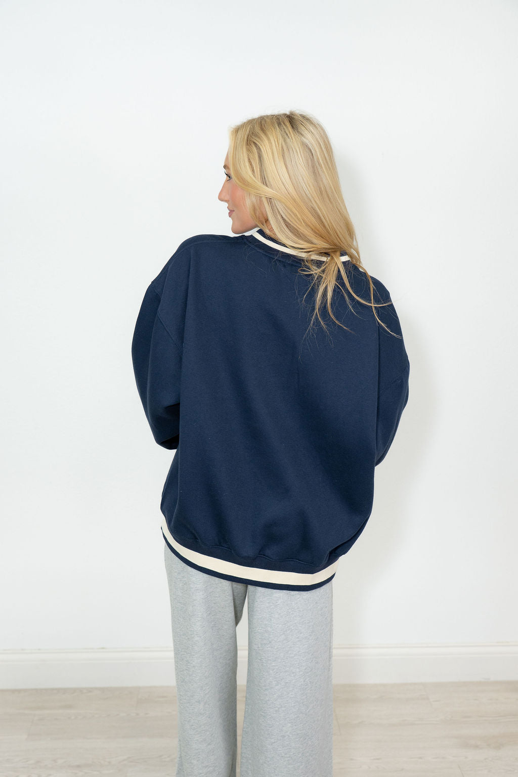 VINTAGE CREWNECK*