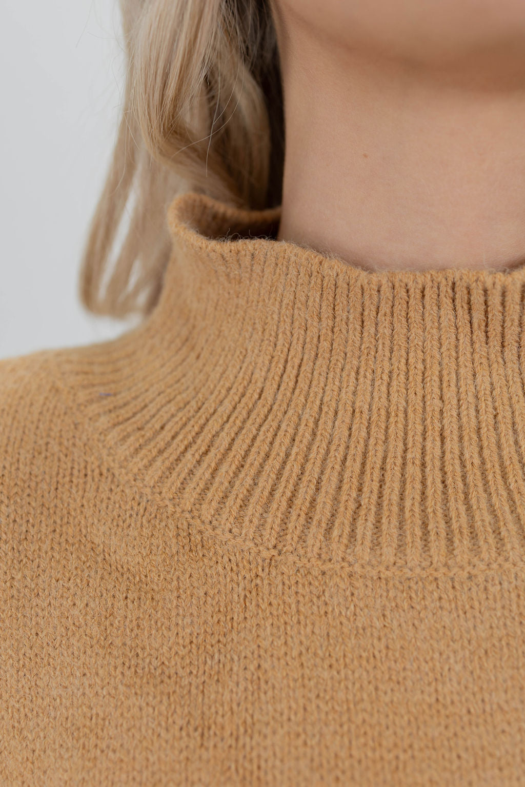 HELLAN SWEATER