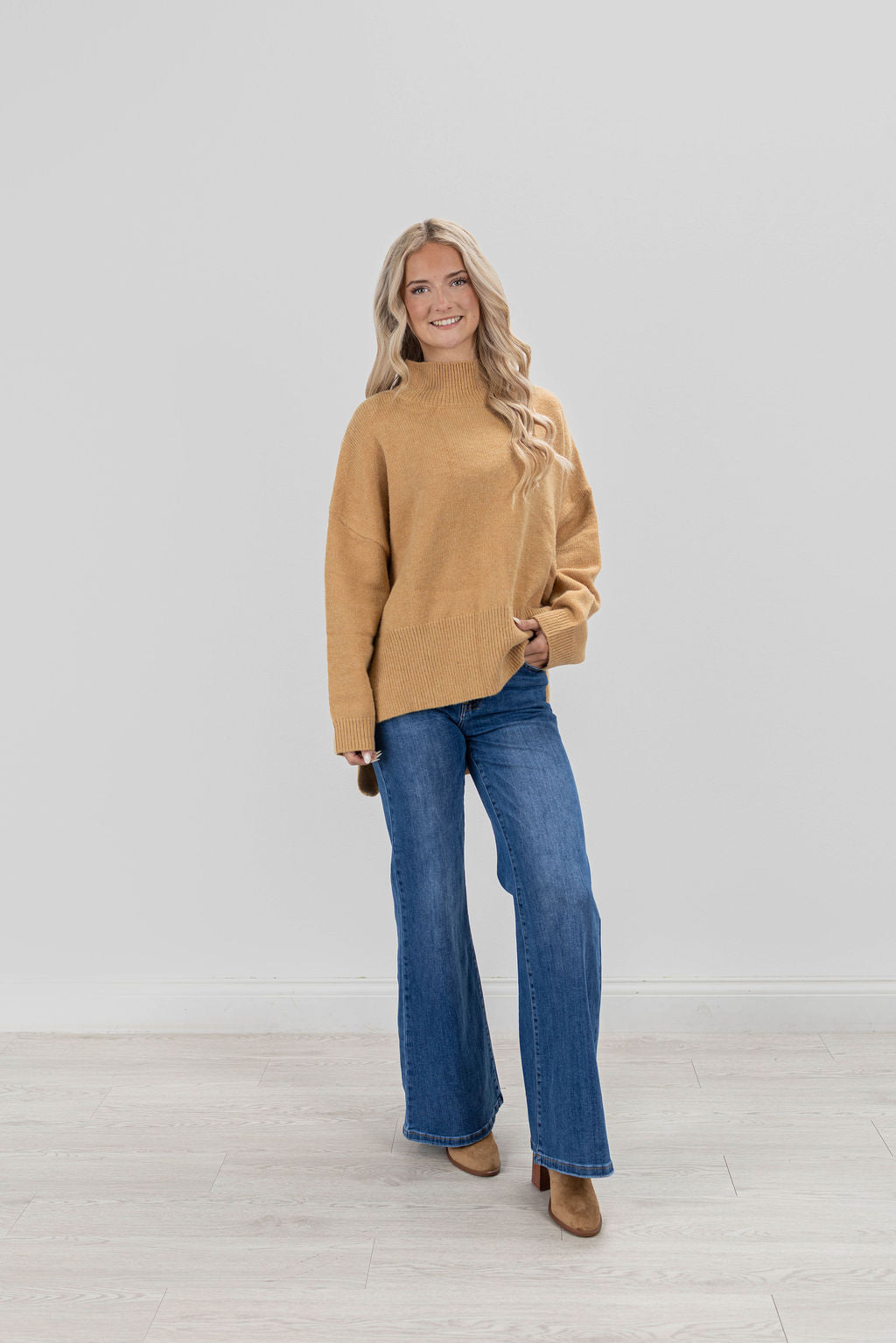 HELLAN SWEATER