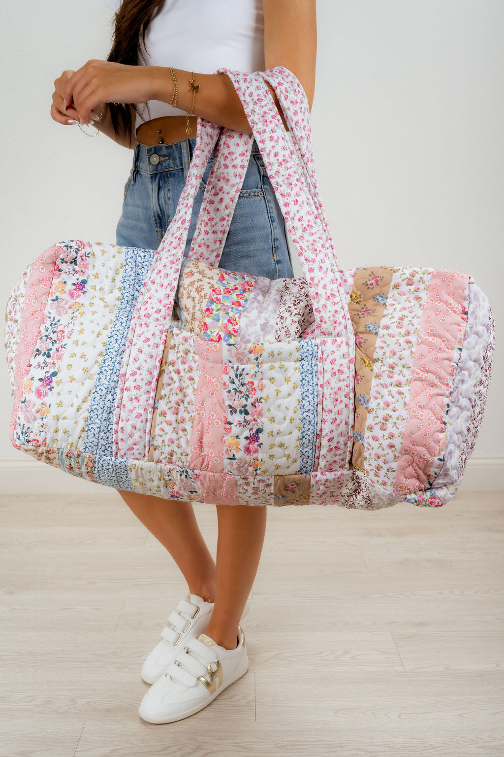 ON THE GO DUFFLE BAG