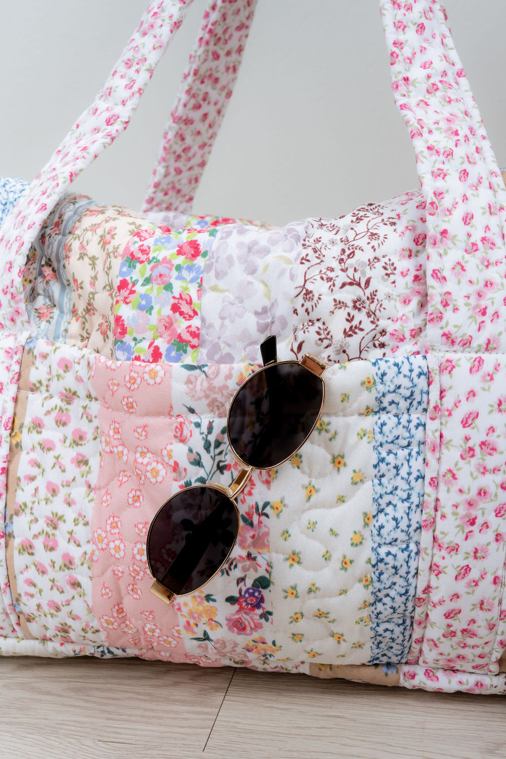ON THE GO DUFFLE BAG