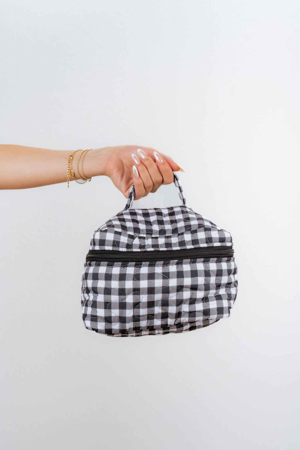 ON THE GO COSMETIC BAG