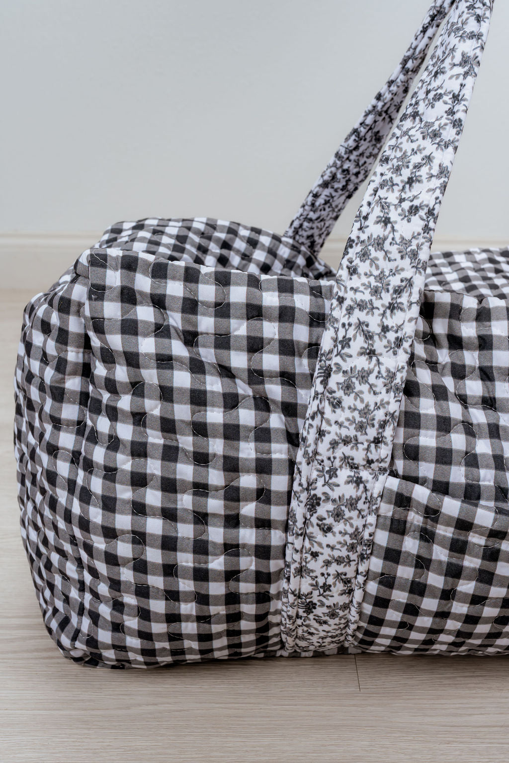 ON THE GO DUFFLE BAG