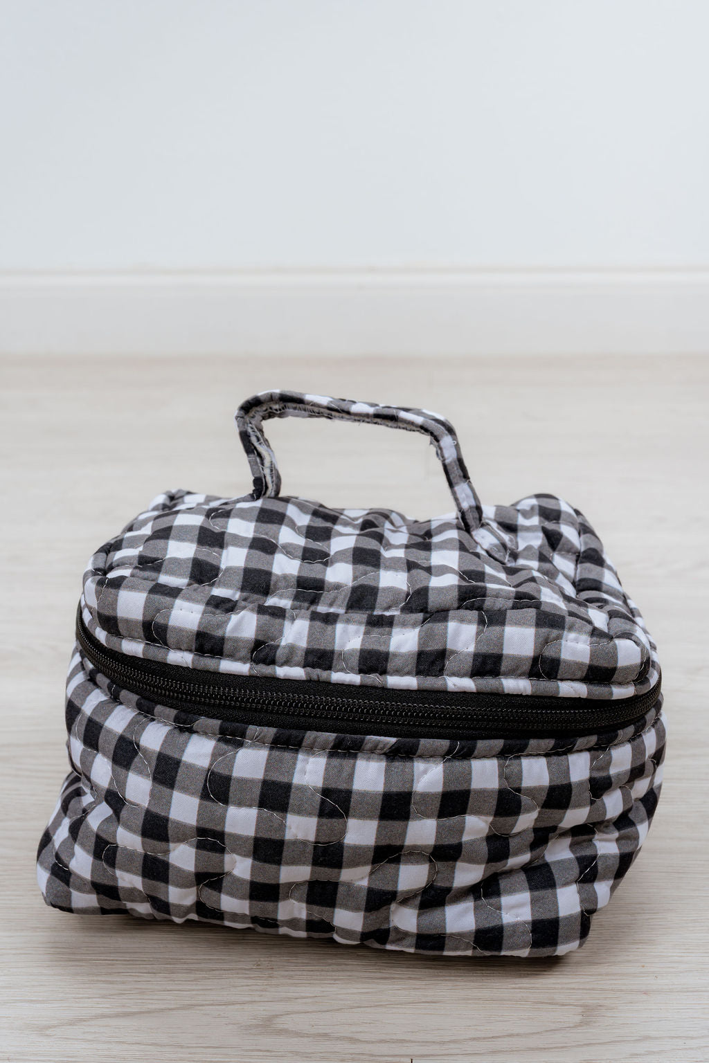ON THE GO COSMETIC BAG
