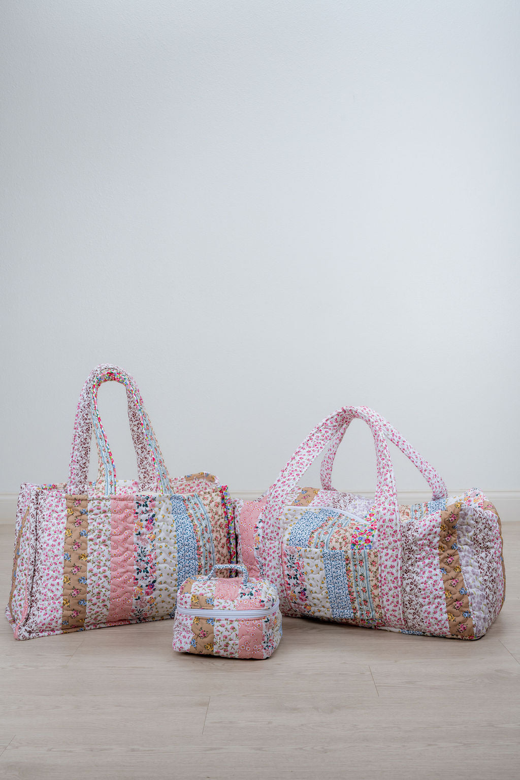 ON THE GO DUFFLE BAG