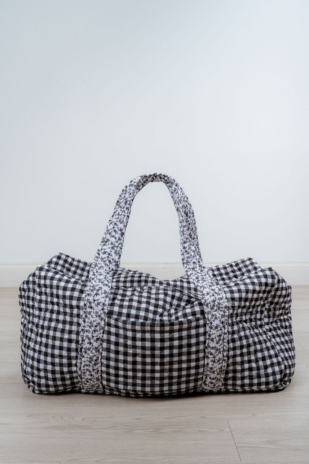 ON THE GO DUFFLE BAG