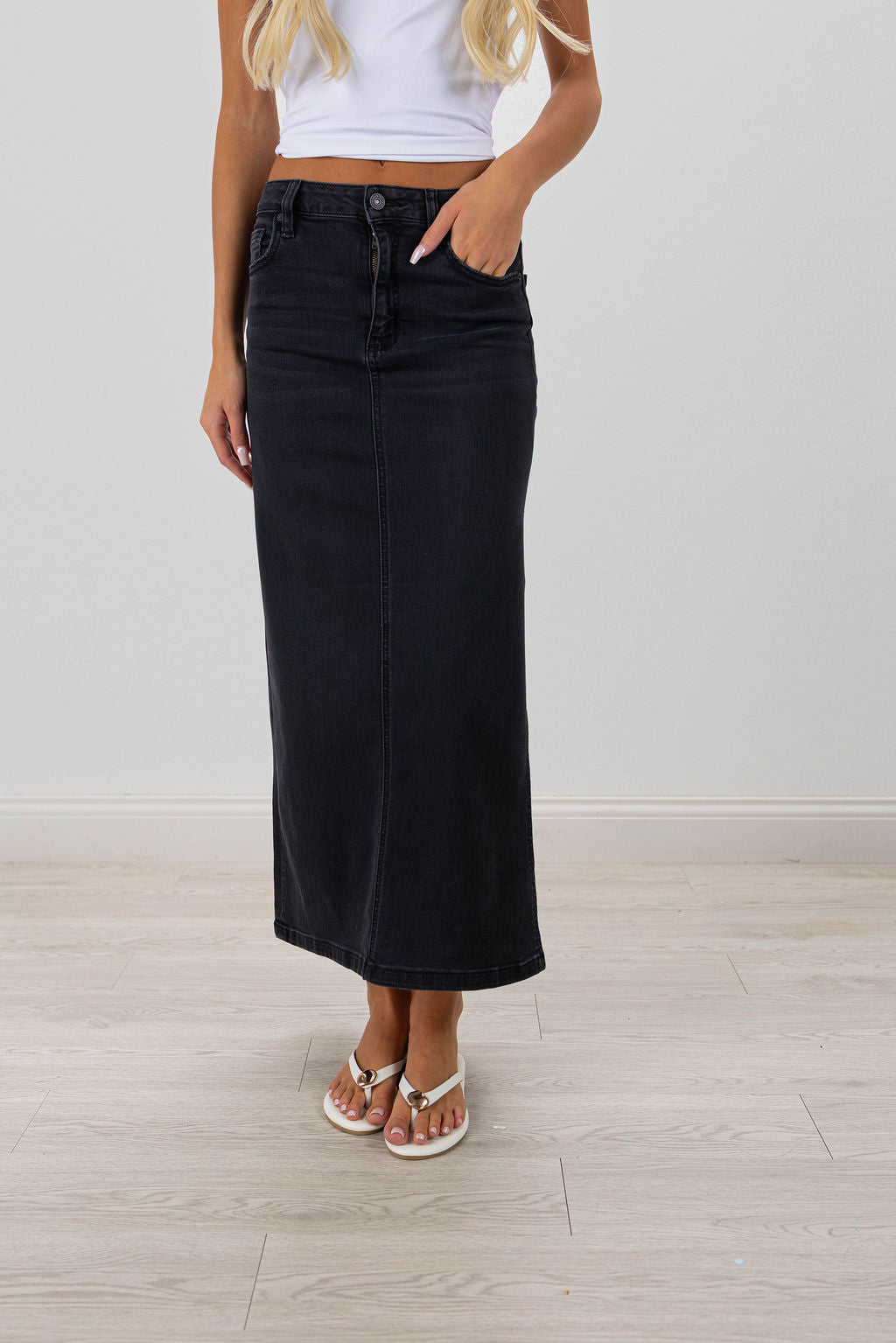 ALL IN SKIRT