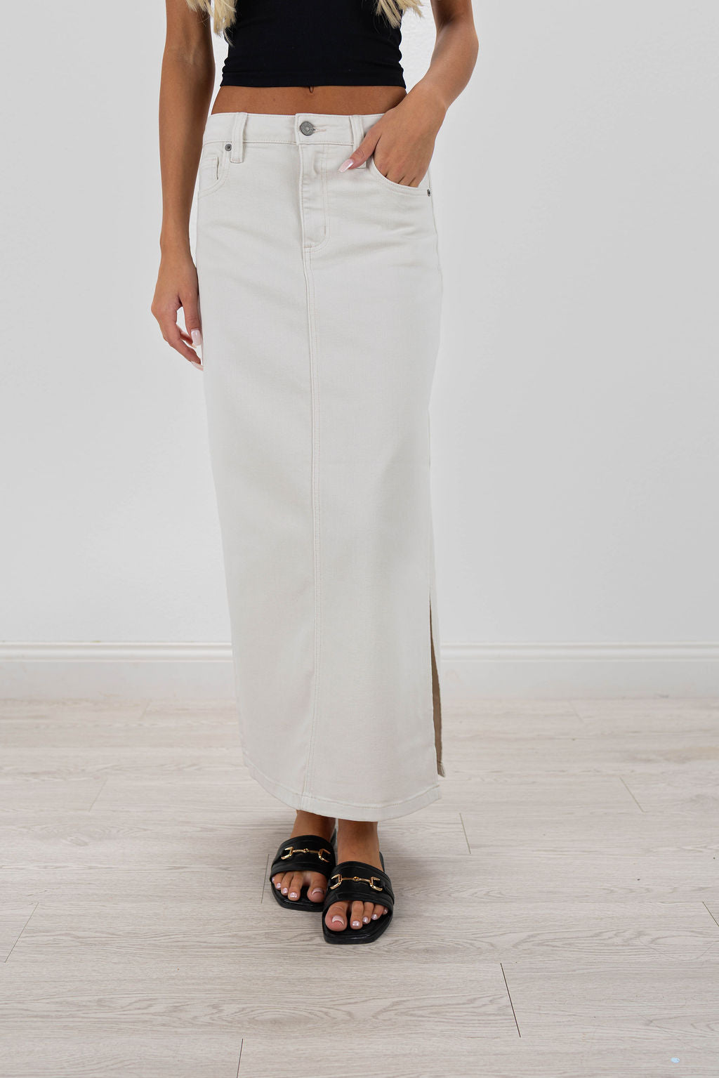 ALL IN SKIRT