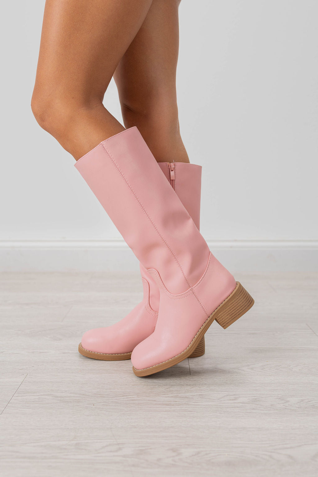 CI BANANA BOOTS