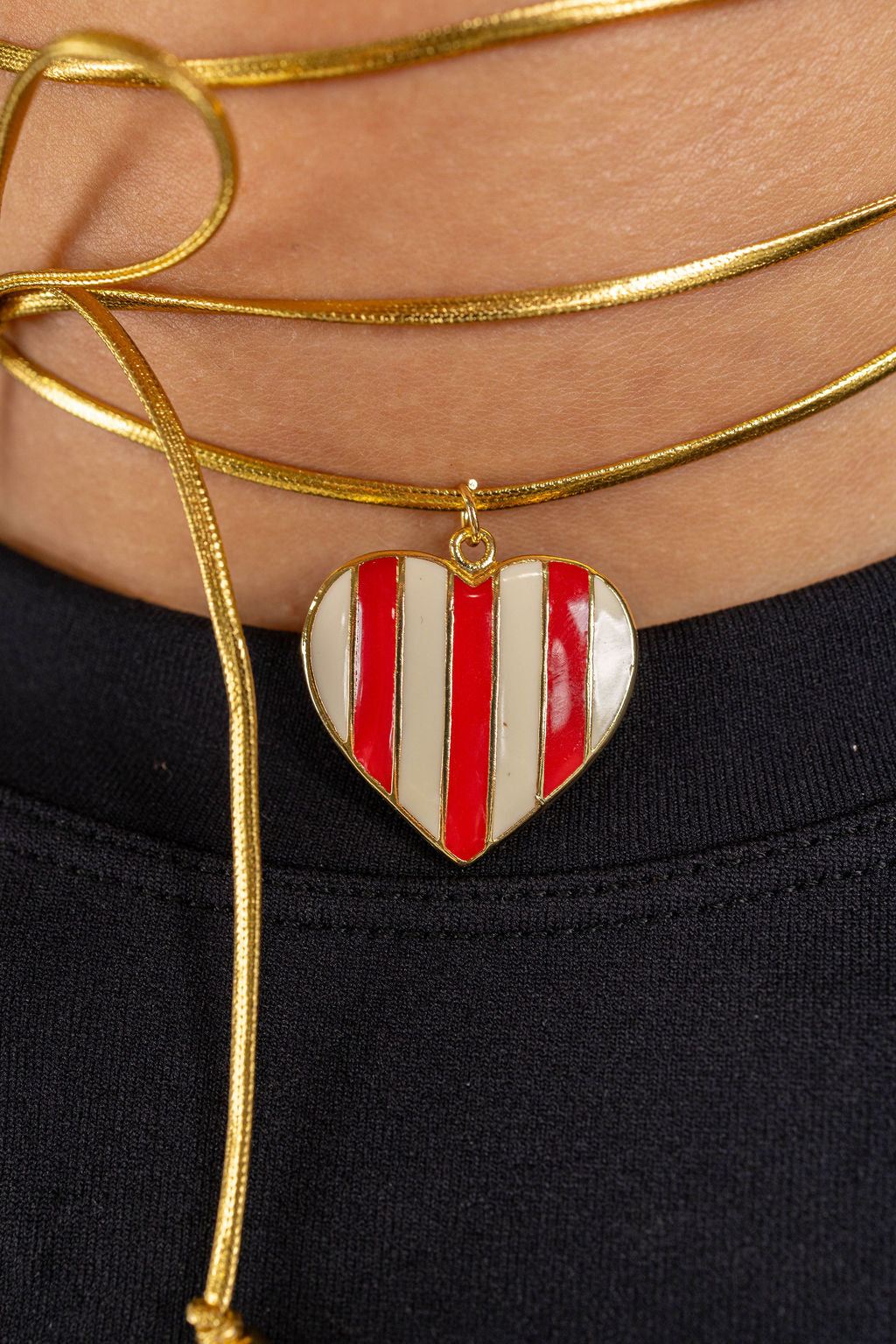 CANDY HEART WRAP NECKLACE