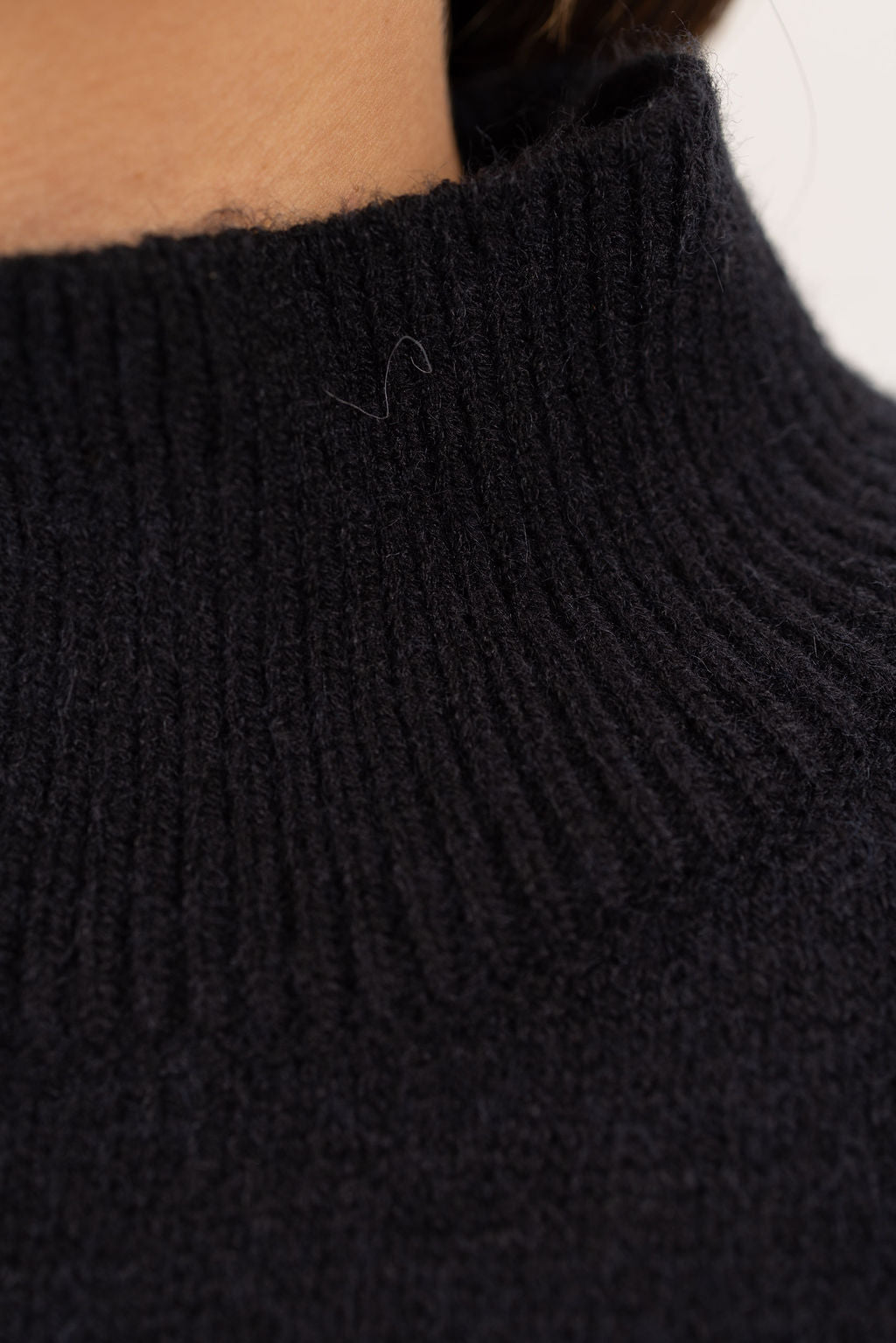 HELLAN SWEATER