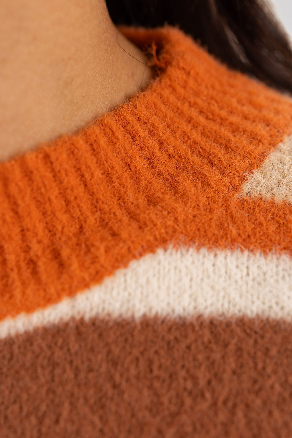 FEELING FALL SWEATER